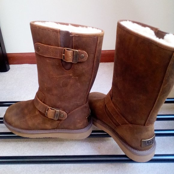 UGG Women Sutter Sheepskin Leather Moto Boots NWOB - Picture 2 of 7